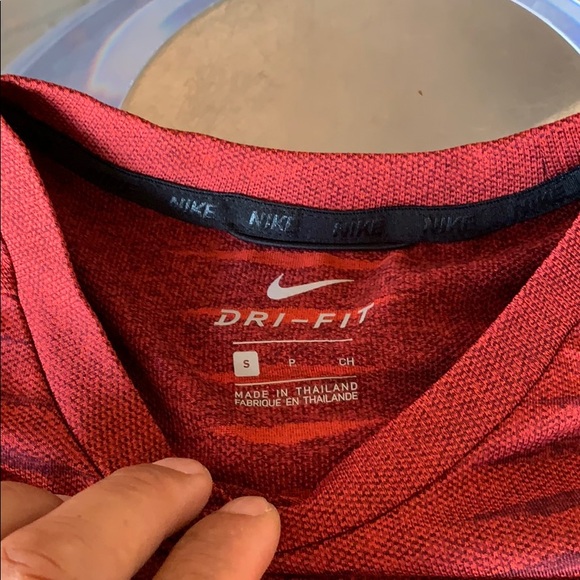 Nike Dri-Fit Workout/Running Shirt sz Small - Picture 5 of 8